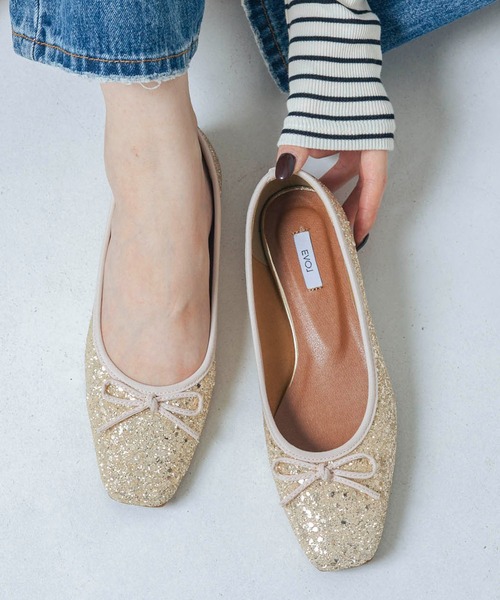 EVOL（イーボル）の「【軽量・柔らかい】グリッターフラットバレエ IZ5781（パンプス・レディース・ピンク/ブラック/ゴールド/ホワイト・22.5cm/23.5cm/24.5cm/23.0cm/24.0cm/25.0cm/22.0cm）」の4枚目の写真