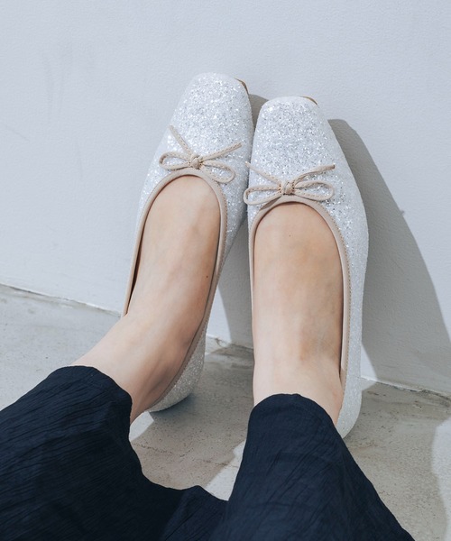 EVOL（イーボル）の「【軽量・柔らかい】グリッターフラットバレエ IZ5781（パンプス・レディース・ピンク/ブラック/ゴールド/ホワイト・22.5cm/23.5cm/24.5cm/23.0cm/24.0cm/25.0cm/22.0cm）」の20枚目の写真