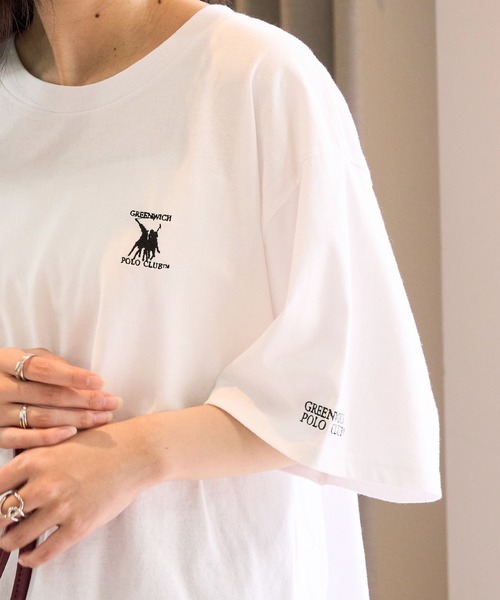 GREENWICH POLO CLUB(グリニッジポロクラブ)の「【GREENWICH POLO CLUB】別注 ワンポイント刺繍 オーバーサイズ 半袖 Tシャツ(Tシャツ/カットソー・レディース・ブラック/ホワイト系1/ホワイト・M)」の1枚目の写真