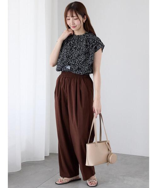 Te chichi TERRASSE（テチチテラス）の「麻調タック入りイージーパンツ（その他パンツ・レディース・ブラック/ブラウン/ベージュ・F）」の5枚目の写真