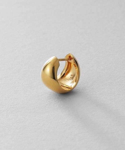 COCOSHNIK ONKITSCH(ココシュニックオンキッチュ)の「シルバー ハギーフープ ポインテッドワイドピアス GP(ピアス(両耳用)・レディース・ゴールド・00)」の3枚目の写真