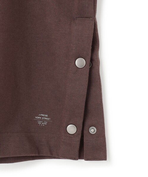 J.PRESS YORK STREET（ジェイプレスヨークストリート）の「【UNISEX】サイドスリット Tシャツ（Tシャツ/カットソー・メンズ・ライトグレー系/ブラック系/ホワイト系/ダークブラウン系・SMALL/MEDIUM/LARGE）」の10枚目の写真