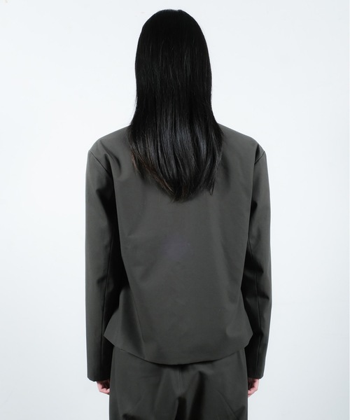 Jieda(ジエダ)の「COMPACT TAILORED JACKET(テーラードジャケット・メンズ・ブラック/グレー・1/2)」の10枚目の写真