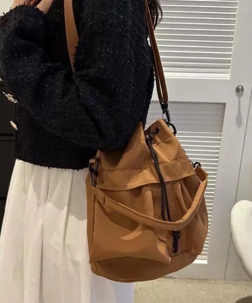 CELENA BEATS（セレナビーツ）の「[バケツ型ミニバッグ] 巾着 ショルダーバッグ（ショルダーバッグ・レディース・ブラック/ピンク/グリーン/ブラウン/ホワイト・FREE）」の10枚目の写真