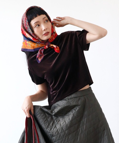 Three Four Time（ｽﾘｰﾌｫｰﾀｲﾑ）の「ベロアチューリップトップス（シャツ/ブラウス・レディース・ブラウン/ブラック・FREE）」の2枚目の写真