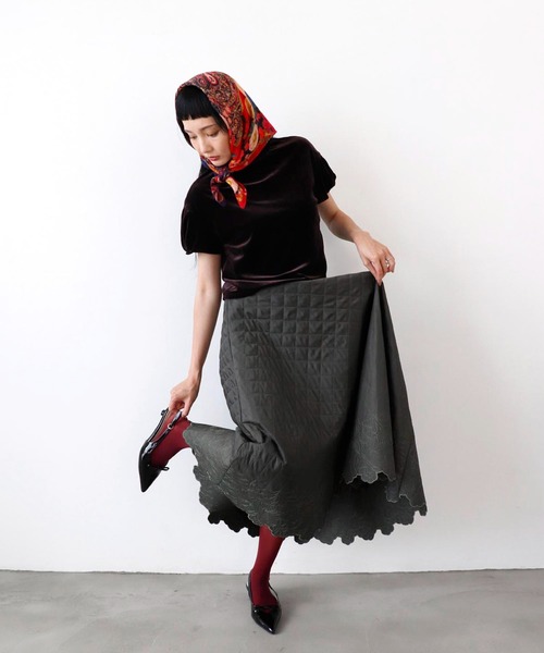 Three Four Time（ｽﾘｰﾌｫｰﾀｲﾑ）の「ベロアチューリップトップス（シャツ/ブラウス・レディース・ブラウン/ブラック・FREE）」の15枚目の写真