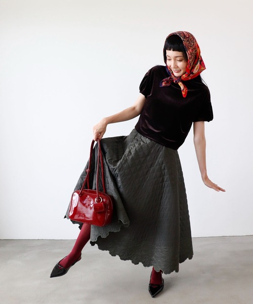 Three Four Time（ｽﾘｰﾌｫｰﾀｲﾑ）の「ベロアチューリップトップス（シャツ/ブラウス・レディース・ブラウン/ブラック・FREE）」の16枚目の写真