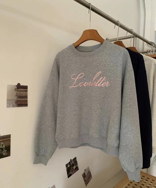 shyam inspiration（シャムインスピレーション）の「コンパクトドロップショルダー刺繍ロゴスウェット（スウェット・レディース・ネイビー/グレー・M/L）」の9枚目の写真