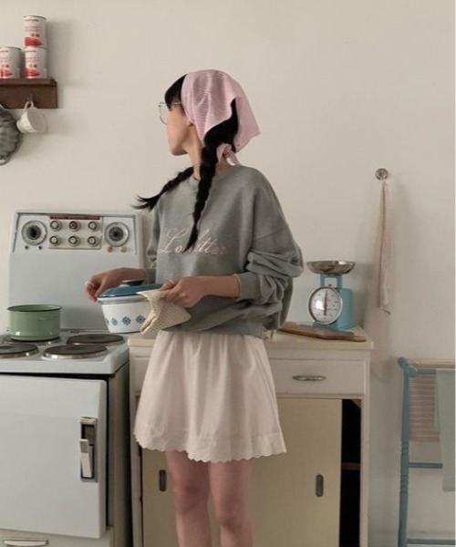 shyam inspiration（シャムインスピレーション）の「コンパクトドロップショルダー刺繍ロゴスウェット（スウェット・レディース・ネイビー/グレー・M/L）」の14枚目の写真