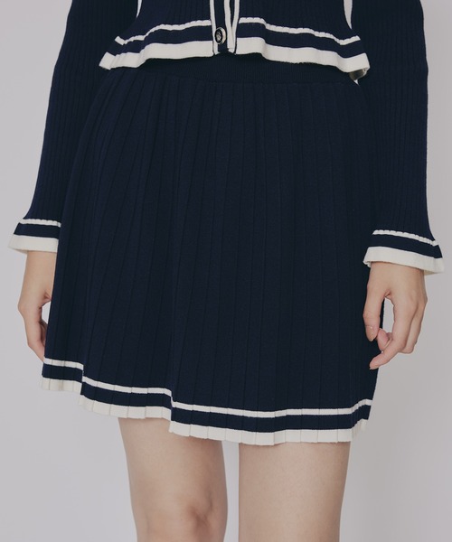 REDYAZEL（レディアゼル）の「ラインスキームニットカーディガン×スカートセットアップ（セットアップ・レディース・ネイビー/グレー/レッド・FREE）」の10枚目の写真