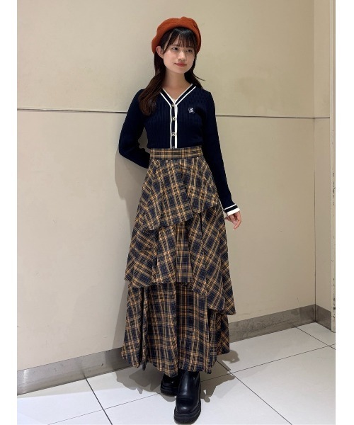 REDYAZEL（レディアゼル）の「ラインスキームニットカーディガン×スカートセットアップ（セットアップ・レディース・ネイビー/グレー/レッド・FREE）」の16枚目の写真