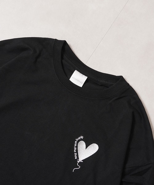 1111clothing(ワンフォークロージング)の「ハート刺繍 ワイドシルエット ロングスリーブTシャツ / Heart Embroidery Wide Silhouette Long Sleeve T-Shirt(Tシャツ/カットソー・メンズ・ホワイト系1/ホワイト系2/ブラック系1/ブラック系2・M/L)」の21枚目の写真