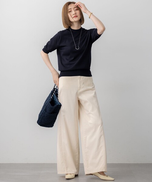 23区 L(ニジュウサンクオオキイサイズ)の「コットン コーデュロイ ワイド パンツ(その他パンツ・レディース・ライトグレー系/ダルブルー系/グレー系/ホワイト系・44/46/48/50)」の21枚目の写真