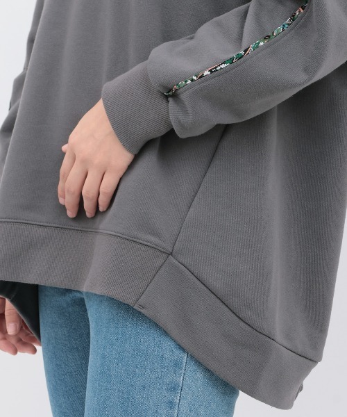 チチカカ（チチカカ）の「スウェット肩チロリープルオーバー（Tシャツ/カットソー・レディース・レッド/オフホワイト/チャコールグレー・FREE）」の14枚目の写真