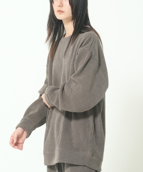 CORISCO(コリスコ)の「カットコーデュロイトレーナー(M1)(スウェット・メンズ・ブラウン/ブラック/グレー・MEDIUM/LARGE/X-LARGE)」の2枚目の写真