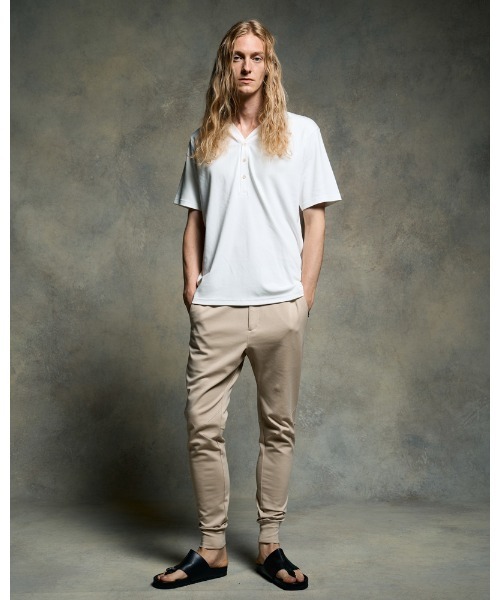 wjk（ダヴルジェイケイ）の「luxury cotton smart collar S/S（Tシャツ/カットソー・メンズ・ホワイト/ブラック/グレイッシュベージュ・SMALL/MEDIUM/LARGE/X-LARGE）」の13枚目の写真