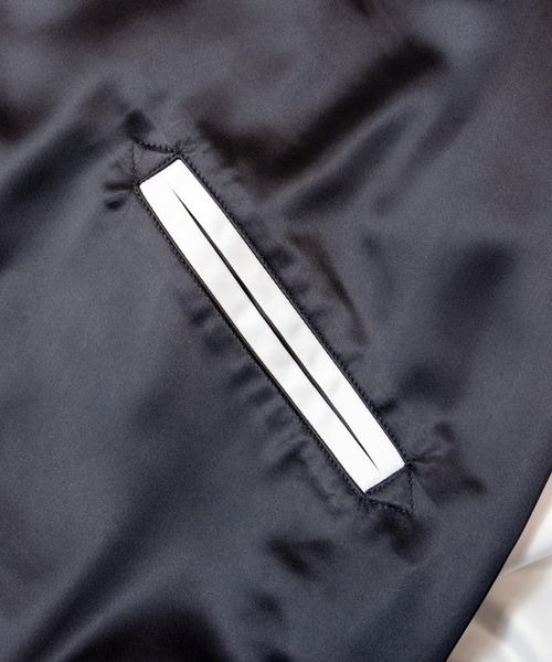 JACKROSE（ジャックローズ）の「B-TRS-Lips&Tongue-シグネチャーリバーシブルスカジャン（スカジャン・メンズ・ブラック・M/L/XL）」の9枚目の写真