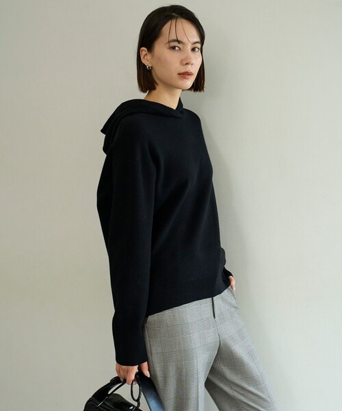 UNFILO（アンフィーロ）の「コットンカシミヤニット フーディ（ニット/セーター・レディース・ブラック系/ライトグレー系/ベージュ系/グレー系/ピンク系・MEDIUM/SMALL）」の10枚目の写真