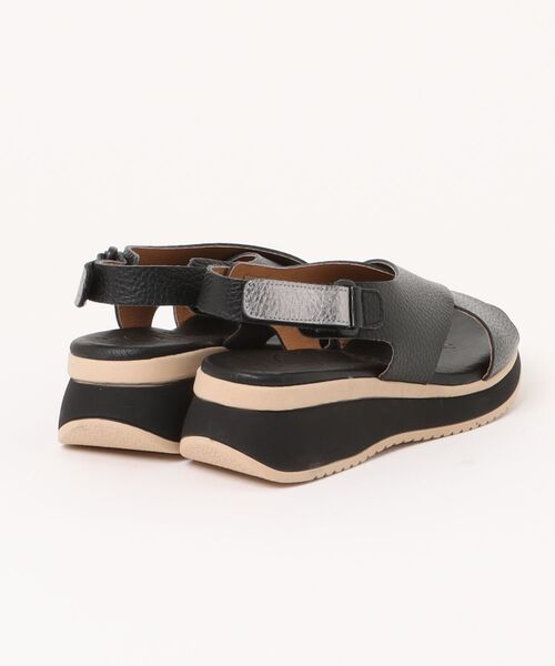 Jines（ジネス）の「クロスデザインサンダル【オーマイ サンダルズ/Oh my Sandals】（サンダル・レディース・アイボリー/ブラック・37/36）」の3枚目の写真