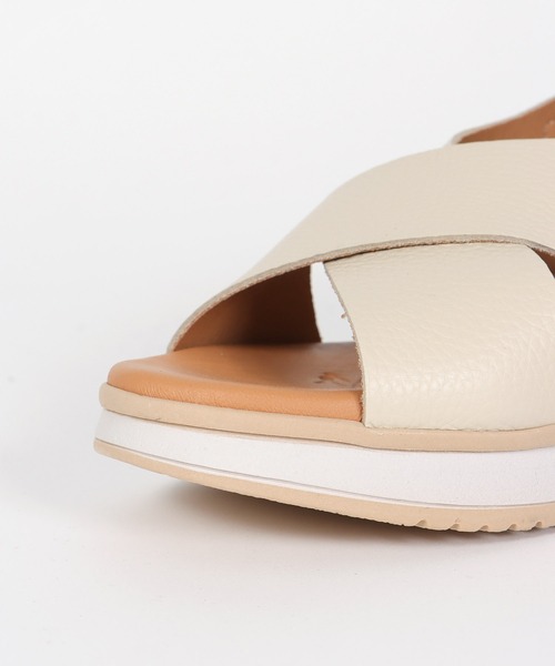 Jines（ジネス）の「クロスデザインサンダル【オーマイ サンダルズ/Oh my Sandals】（サンダル・レディース・アイボリー/ブラック・37/36）」の16枚目の写真