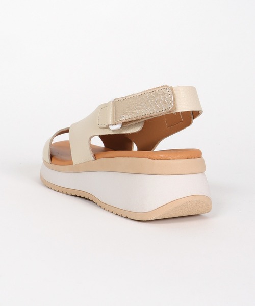 Jines（ジネス）の「クロスデザインサンダル【オーマイ サンダルズ/Oh my Sandals】（サンダル・レディース・アイボリー/ブラック・37/36）」の7枚目の写真