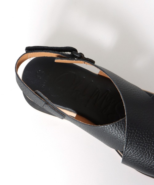 Jines（ジネス）の「クロスデザインサンダル【オーマイ サンダルズ/Oh my Sandals】（サンダル・レディース・アイボリー/ブラック・37/36）」の10枚目の写真