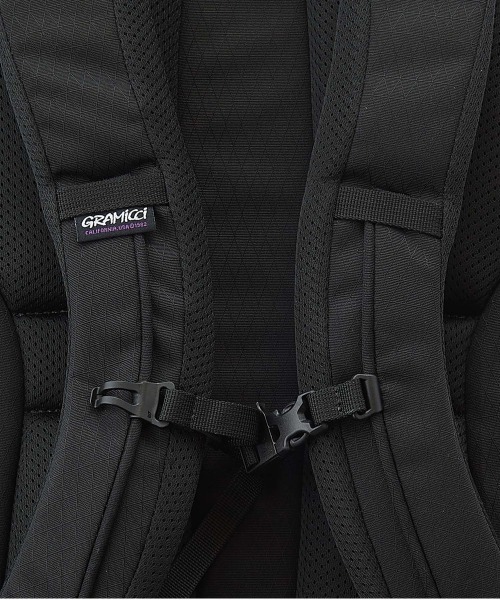 Gramicci(グラミチ)の「GRAMICCI DAY PACK 25L / グラミチ(バックパック/リュック・メンズ・ブルー/ブラック・FREE)」の8枚目の写真