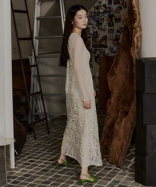 リーフエンブロイダリーバックデザインドレス / leaf embroidery back