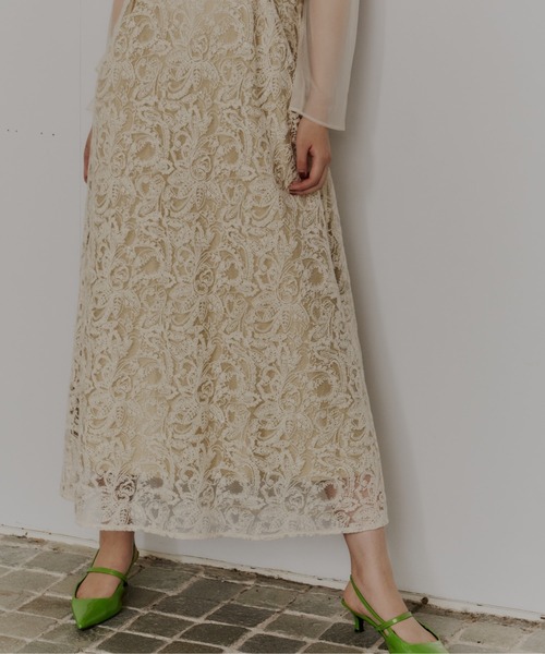 ANDRESD（アンドレスド）の「リーフエンブロイダリーバックデザイン