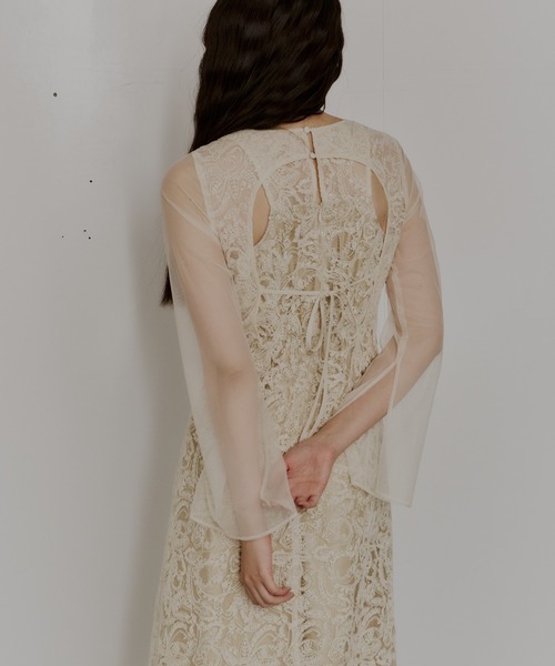 ANDRESD（アンドレスド）の「リーフエンブロイダリーバックデザイン