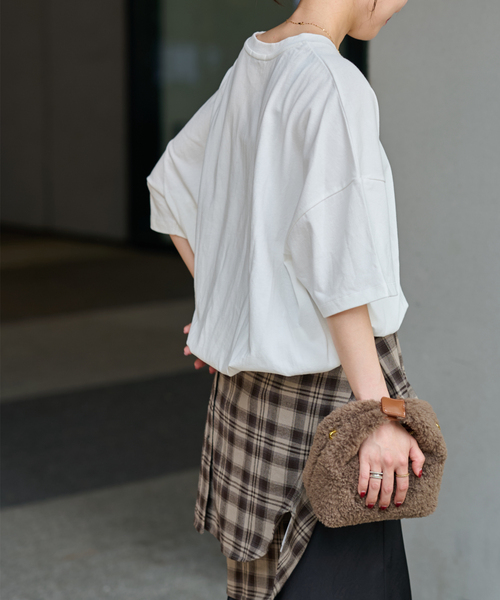 JOURNAL STANDARD relume（ジャーナルスタンダード　レリューム）の「《追加6》ギャザーヘムショートスリーブTシャツ（Tシャツ/カットソー・レディース・ベージュ/ホワイト/ライトグレー/ブラック・FREE）」の7枚目の写真