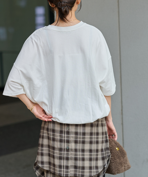 JOURNAL STANDARD relume（ジャーナルスタンダード　レリューム）の「《追加6》ギャザーヘムショートスリーブTシャツ（Tシャツ/カットソー・レディース・ベージュ/ホワイト/ライトグレー/ブラック・FREE）」の8枚目の写真