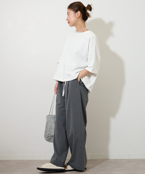 JOURNAL STANDARD relume（ジャーナルスタンダード　レリューム）の「《追加6》ギャザーヘムショートスリーブTシャツ（Tシャツ/カットソー・レディース・ベージュ/ホワイト/ライトグレー/ブラック・FREE）」の10枚目の写真