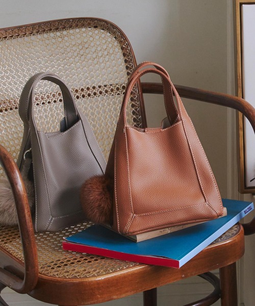 ファーチャーム付きスクエアバッグ（ハンドバッグ）｜KOBE LETTUCE