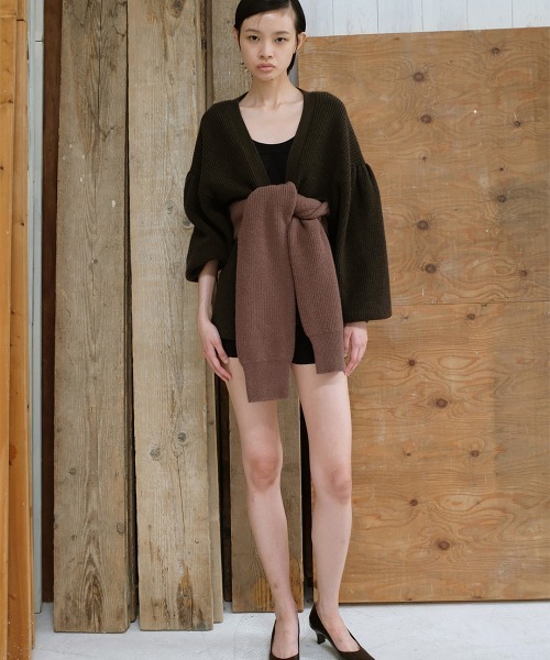 leinwande(ラインヴァンド)の「Sleeve Tie Wool Gown / スリーブタイウールガウン(カーディガン/ボレロ・レディース・カーキブラウン/グレー・ONE SIZE)」の5枚目の写真