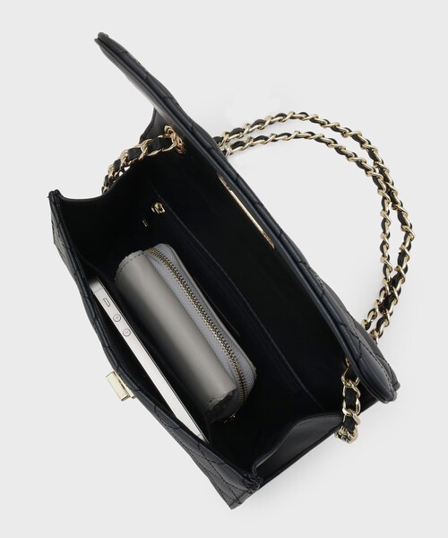 UNTITLED（アンタイトル）の「キルティングチェーンショルダー（ショルダーバッグ・レディース・ナチュラル/ブラック/キャメル・99）」の10枚目の写真