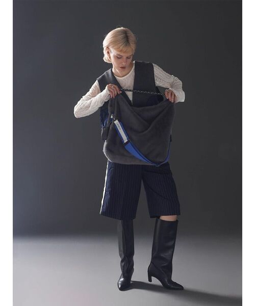 :ETHROF(イーサオブ)の「TRIMMING BI-COLOR CARDBOARD VEST(ベスト・レディース・ブラック/グレー・FREE)」の13枚目の写真