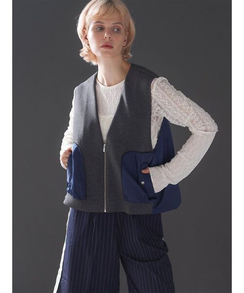 :ETHROF(イーサオブ)の「TRIMMING BI-COLOR CARDBOARD VEST(ベスト・レディース・ブラック/グレー・FREE)」の1枚目の写真