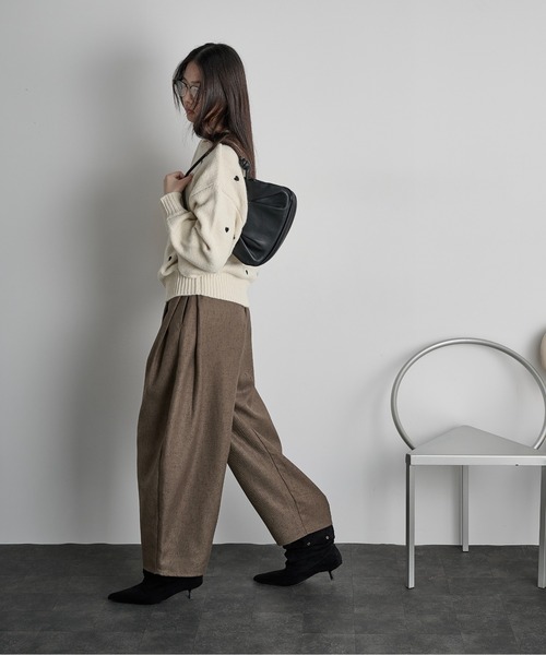 THE YOn（ザヨン）の「ハート刺繍ニットプルオーバー（ニット/セーター・レディース・グレイッシュベージュ/ブラック/アイボリー・FREE）」の11枚目の写真