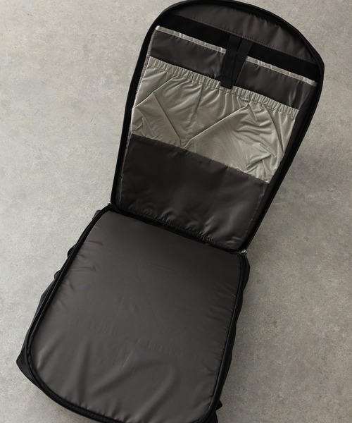 Overland(オーバーランド)の「【OverLand EQUIPMENT/オーバーランドイクイップメント】FLAP BACK PACK / フラップ バック パック(約20L)(バックパック/リュック・メンズ・ブラック・FREE)」の16枚目の写真