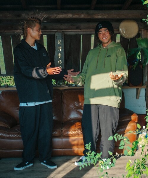 VANS（バンズ）の「Vans × Yusuke Hanai / Hoodie（スウェット・メンズ・ブラック/グリーン・S/M/L/XL）」の18枚目の写真