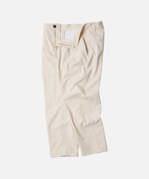 FRIZMWORKS(フリズムワークス)の「OG HAWORTH ONE TUCK PANTS _ CREAM(その他パンツ・レディース・その他・X-LARGE/SMALL/MEDIUM/LARGE)」の2枚目の写真