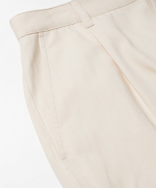 FRIZMWORKS(フリズムワークス)の「OG HAWORTH ONE TUCK PANTS _ CREAM(その他パンツ・レディース・その他・X-LARGE/SMALL/MEDIUM/LARGE)」の6枚目の写真