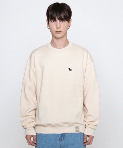 GRAVER（グレーバー）の「[UNISEX]イエローブーツパフィー刺繍マンツーマン_クリーム（スウェット・レディース・アイボリー・SMALL/MEDIUM/LARGE/X-LARGE）」の2枚目の写真