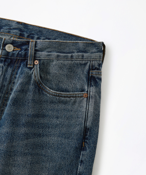 OUTSTANDING(アウトスタンディング)の「TAPERED LOOSE FIT DENIM PANTS_L.BLUE(デニムパンツ・メンズ・その他・SMALL/MEDIUM/LARGE)」の5枚目の写真