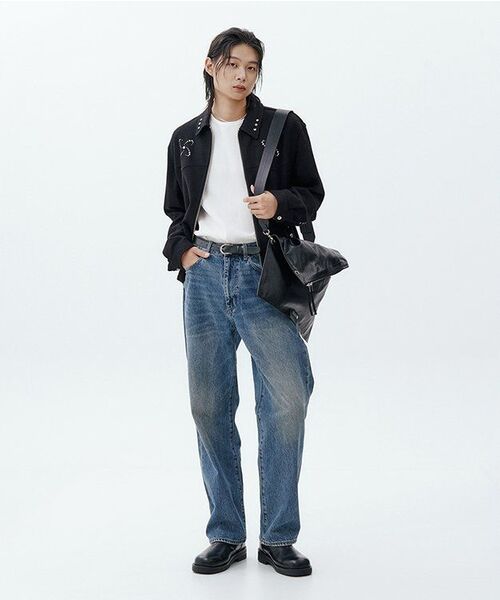 OUTSTANDING(アウトスタンディング)の「TAPERED LOOSE FIT DENIM PANTS_L.BLUE(デニムパンツ・メンズ・その他・SMALL/MEDIUM/LARGE)」の13枚目の写真