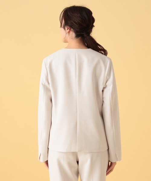 Elura（エルーラ）の「≪入卒/セレモニー/通勤≫ダブルクロスジャケット/603858（ノーカラージャケット・レディース・ブラック/アイボリー/ネイビー・LARGE/MEDIUM）」の18枚目の写真