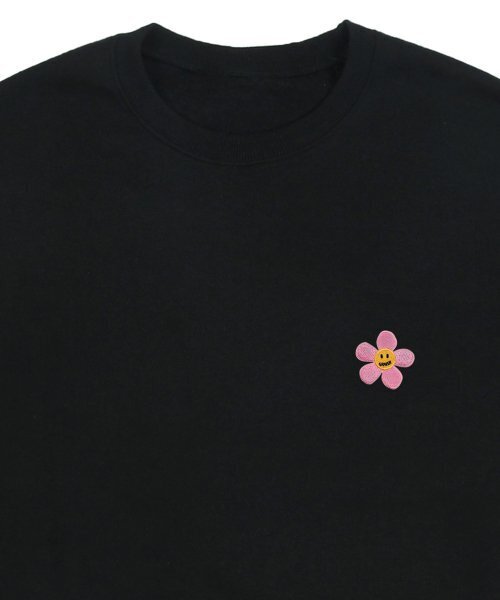 GRAVER（グレーバー）の「[ユニセックス]ピンクフラワードット刺繍スウェット_ブラック（スウェット・レディース・ブラック・SMALL/MEDIUM/LARGE）」の5枚目の写真