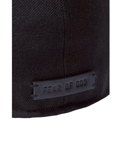 Fear of God Los Angeles（フィアーオブゴッドロサンゼルス）の「NEW ERA 59FIFTY_ YG FG LOGO 2025（キャップ・メンズ・ブラック/ネイビー・7 7/8/7 3/4/7 5/8/7 1/2/7 3/8/7 1/4/7 1/8/8）」の6枚目の写真