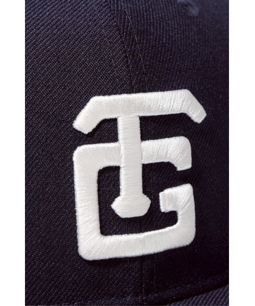 Fear of God Los Angeles（フィアーオブゴッドロサンゼルス）の「NEW ERA 59FIFTY_ YG FG LOGO 2025（キャップ・メンズ・ブラック/ネイビー・7 7/8/7 3/4/7 5/8/7 1/2/7 3/8/7 1/4/7 1/8/8）」の12枚目の写真